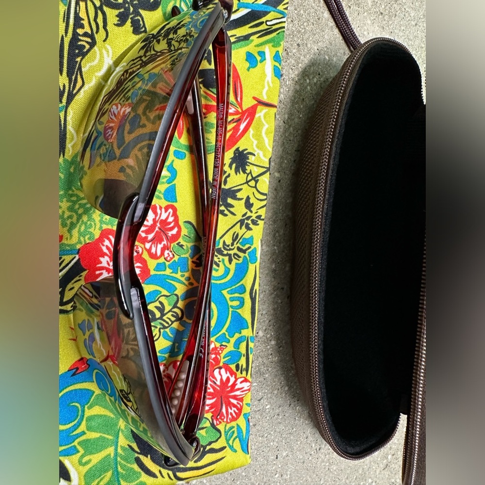 Maui Jim brand new never worn half shades sunglasses with original case